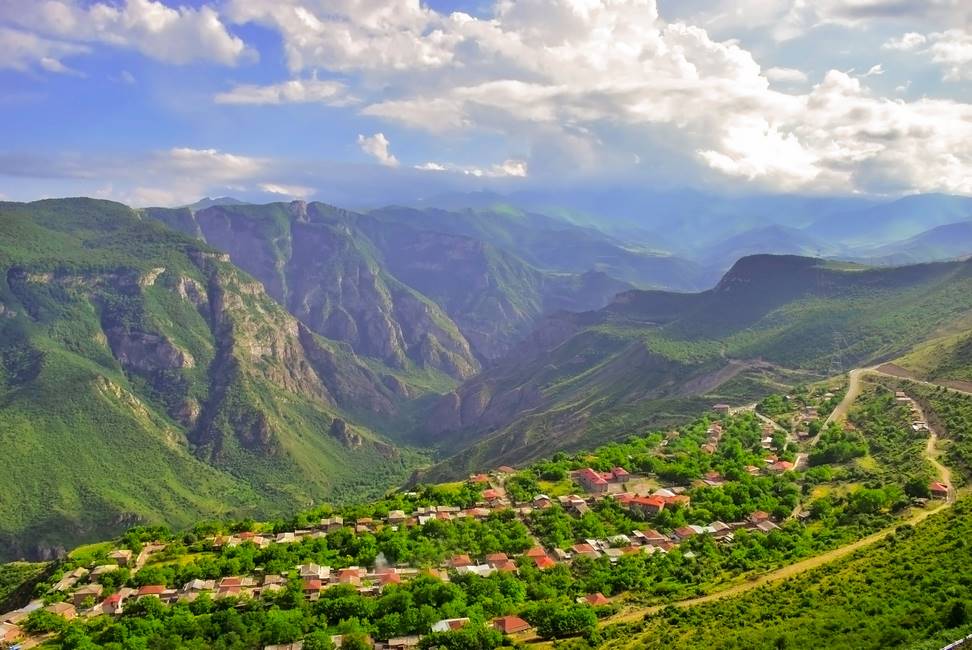 Voyage responsable en Armènie - paysage de montagne en Arménie