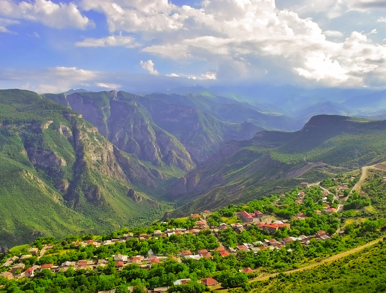 Voyage responsable en Arménie - paysages de montagne en Arménie