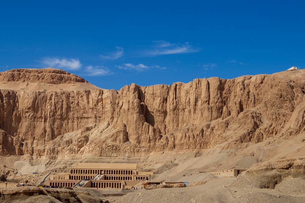 Temple funéraire d'Hatchepsout sur la rive ouest du Nil dans la vallée des rois en Egypte
