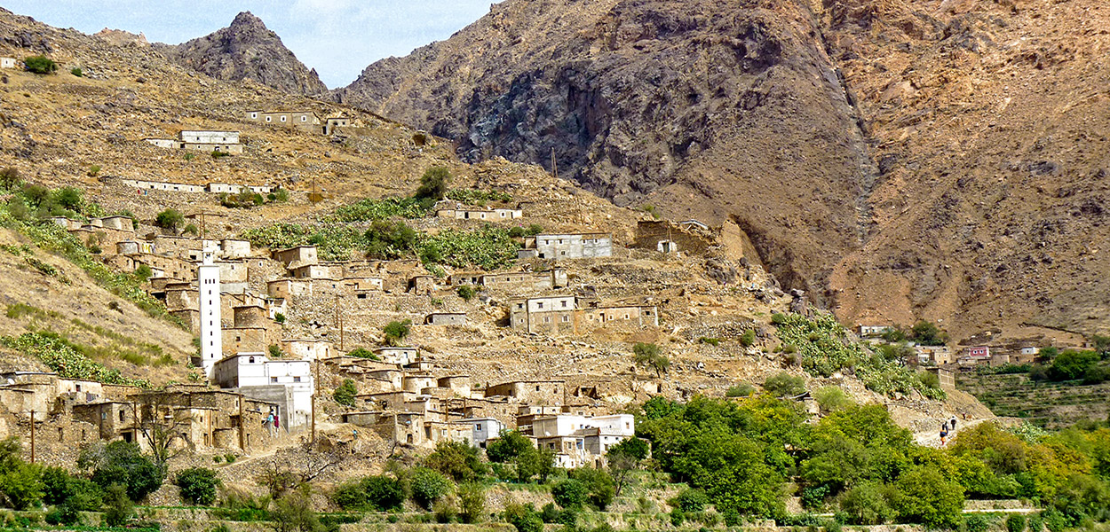 Village perché d'Athouga au pied du massif du Siroua au Maroc
