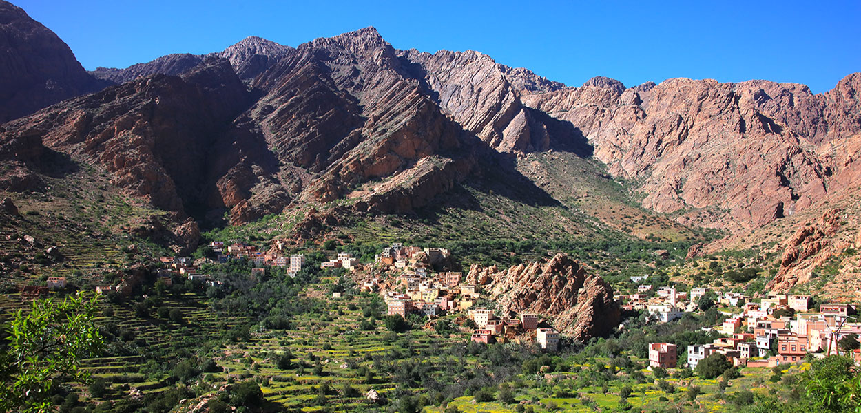Paysage du village de Tagdicht et du dbel Lekst à Tafraoute au Maroc