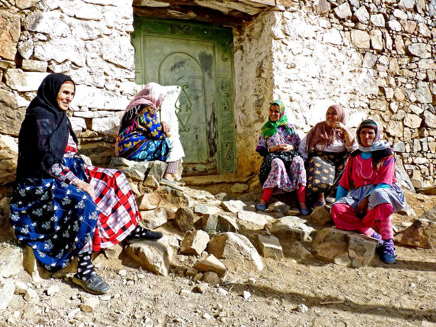Femmes berbères dans un village de l'anti-Atlas au Maroc