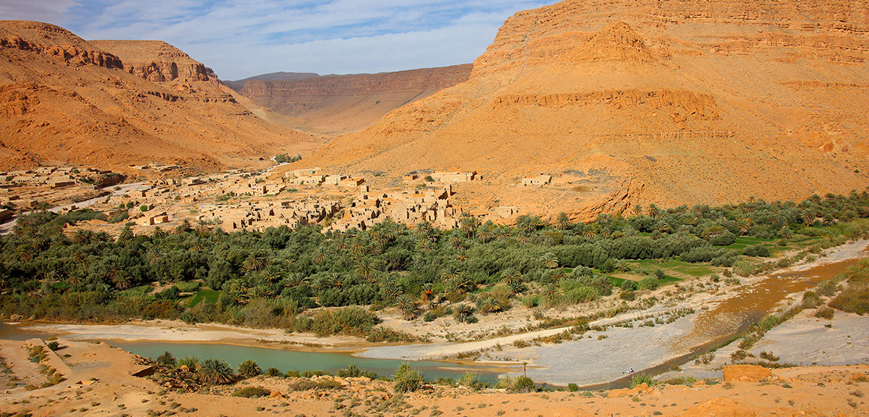 Paysage de la vallée du Ziz près d'Errachidia au Maroc