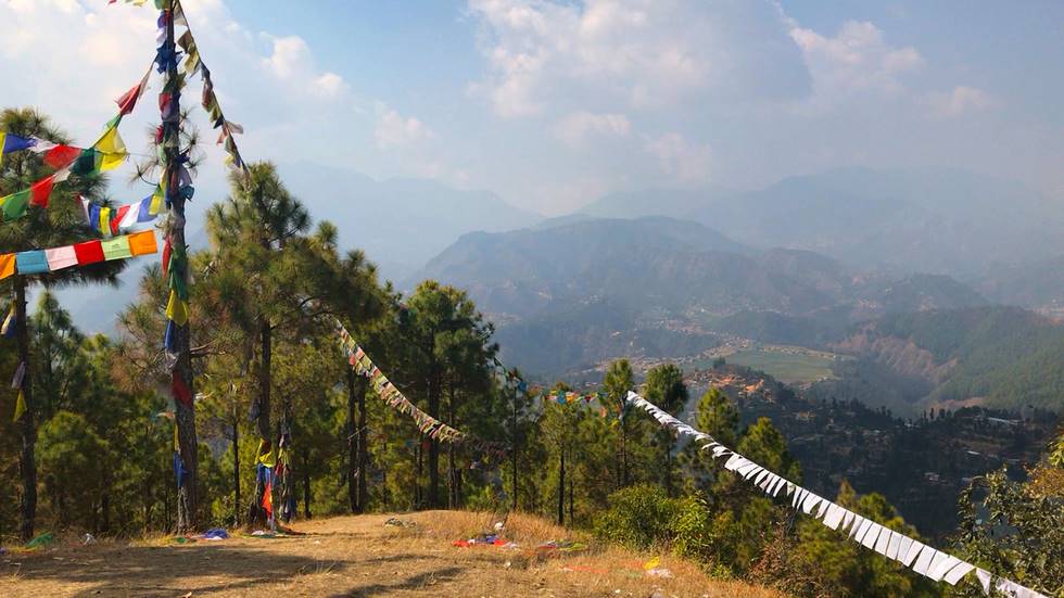 Drapeaux à prière sur le site de Namo Bouddha au Népal
