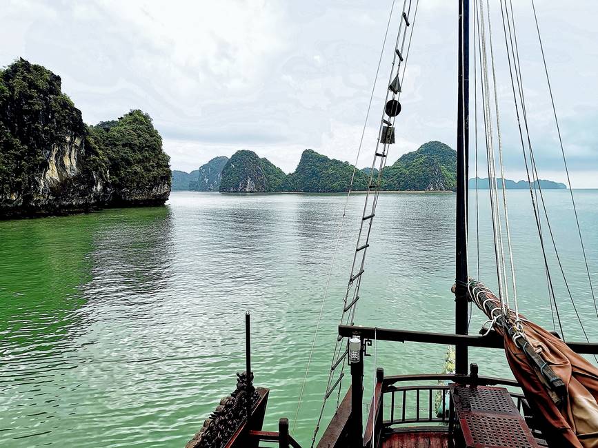 Croisière en jonque sur la baie d'Halong au Vietnam