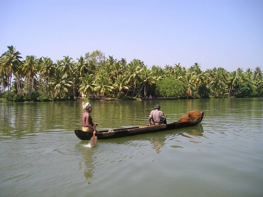 Pêcheur dans le Kérala au sud de l'Inde